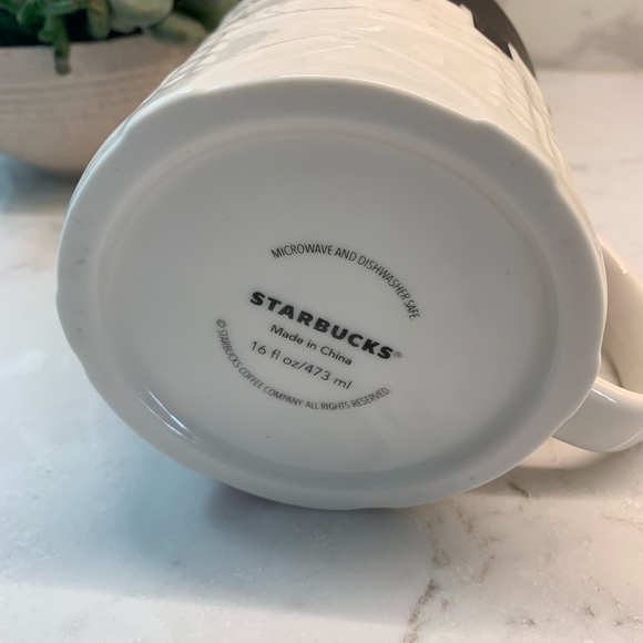 Starbucks London Skyline Mug in Black and White - Picture 5 of 5